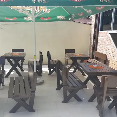 Tradita Barese Te Malesia E Madhe 酒店 *